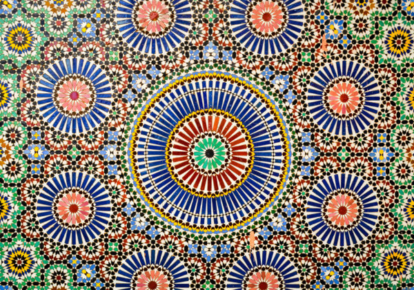 ما هي الزخارف الإسلامية وما أنواعها وخصائصها الفنية